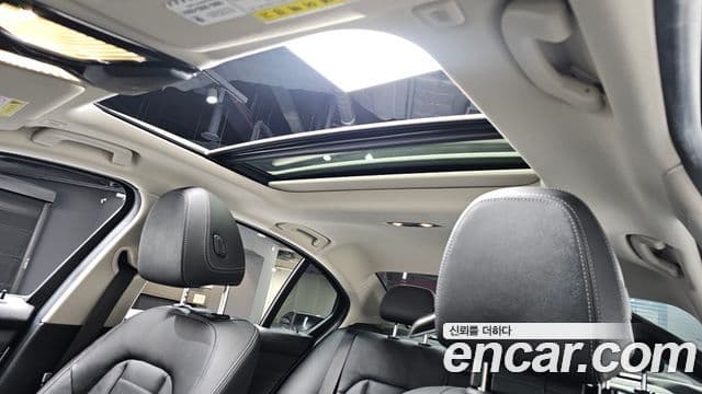 BMW 3 Series 2019 — Şəkil 18/20
