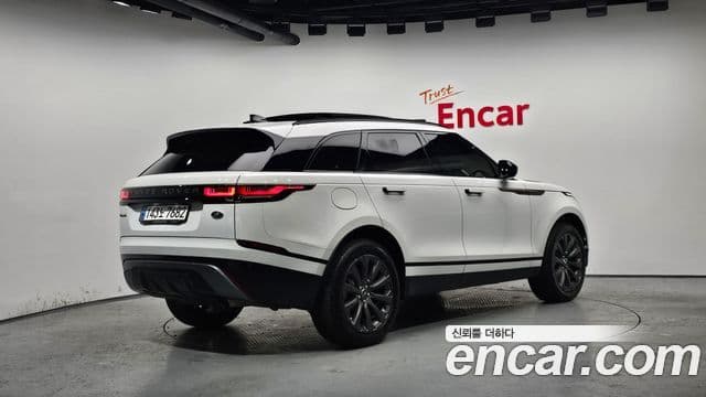 Land Rover Range Rover Velar 2023 — ფოტო 1/20