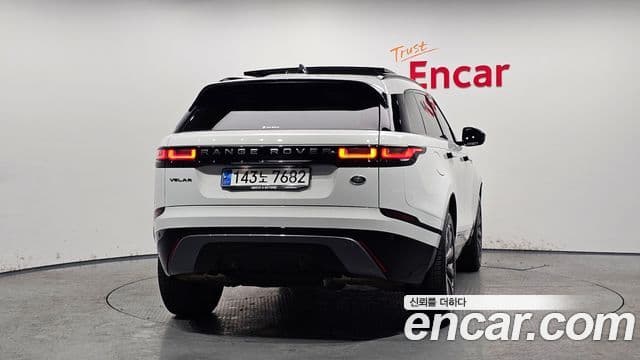 Land Rover Range Rover Velar 2023 — ფოტო 3/20