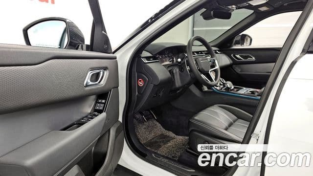 Land Rover Range Rover Velar 2023 — ფოტო 11/20
