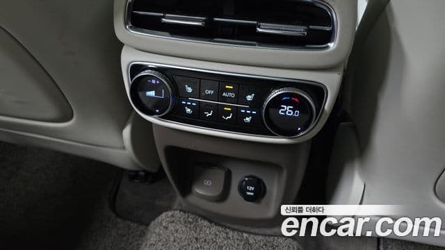 Genesis GV80 2022 — ფოტო 19/20