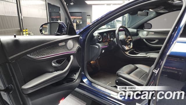 Mercedes-Benz E-Class 2020 — фото 10 из 20
