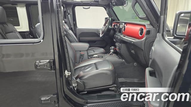 Jeep Wrangler 2020 — Photo 1/20