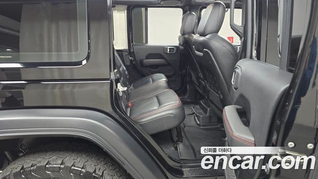Jeep Wrangler 2020 — Photo 15/20