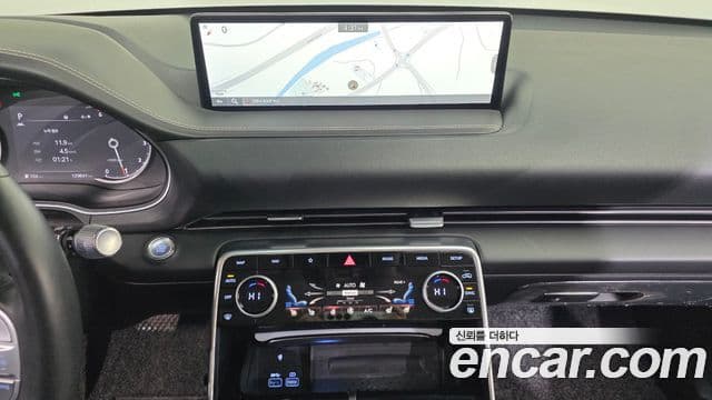 Genesis GV80 2020 — ფოტო 14/20