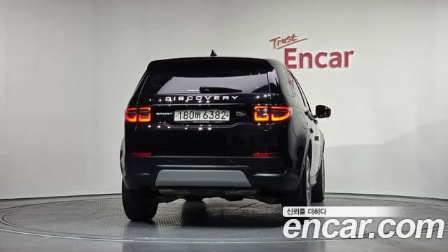 Land Rover Discovery Sport 2021 — ფოტო 4/20