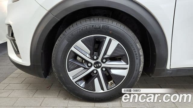 Kia Niro 2020 — ფოტო 5/20