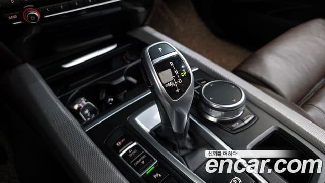 BMW X5 2018 — ფოტო 9/20