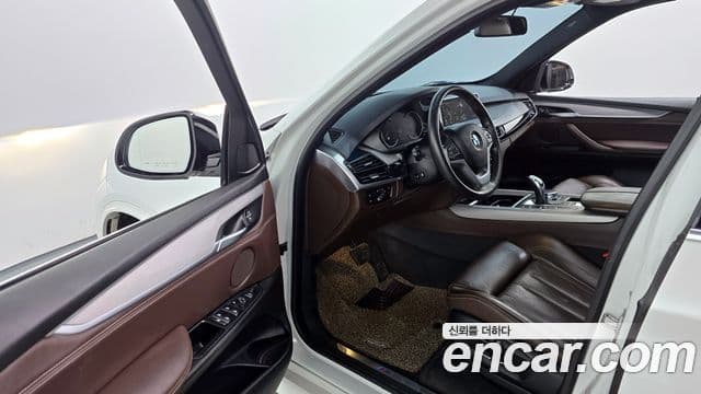 BMW X5 2018 — Şəkil 10/20