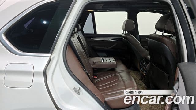BMW X5 2018 — ფოტო 12/20