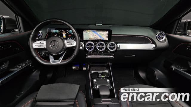 Mercedes-Benz GLB-Class 2022 — ფოტო 7/20
