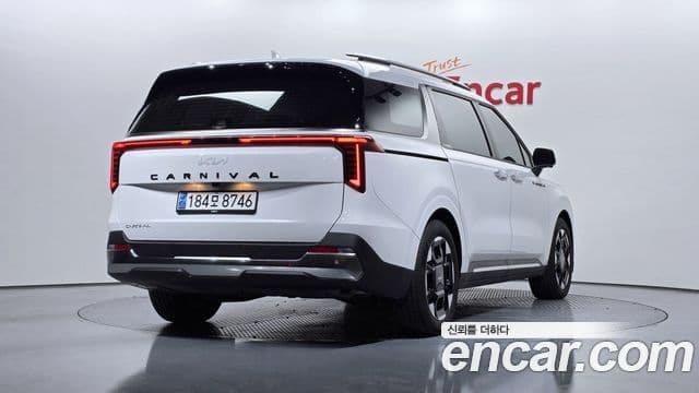 Kia Carnival 2023 — Şəkil 1/20