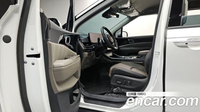Kia Carnival 2023 — Şəkil 8/20