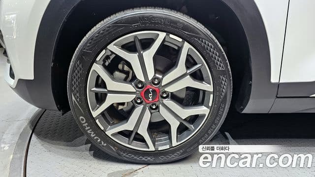 Kia Seltos 2022 — ფოტო 5/20