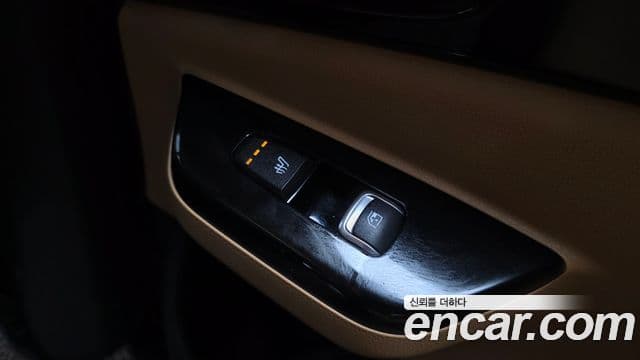 Kia Carnival 2023 — Şəkil 19/20