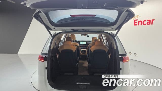 Kia Carnival 2023 — Şəkil 20/20