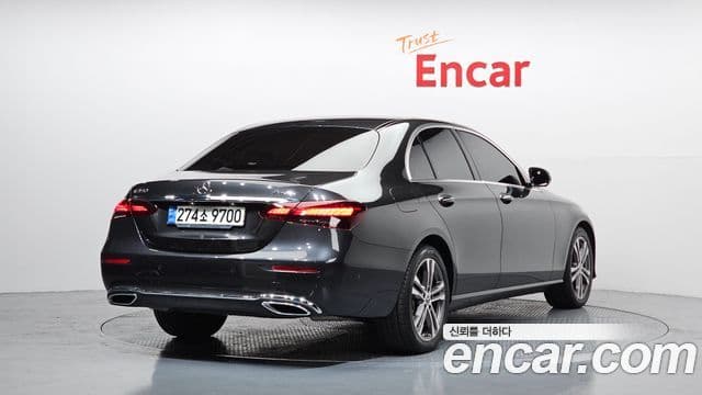 Mercedes-Benz E-Class 2021 — Şəkil 8/20