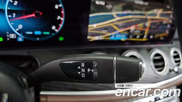 Mercedes-Benz E-Class 2021 — Şəkil 12/20