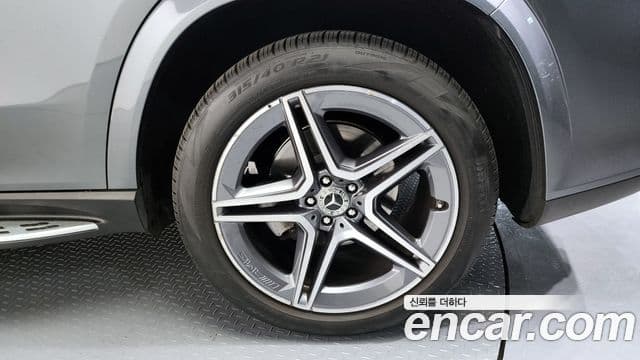 Mercedes-Benz GLS-Class 2021 — Photo 4/20