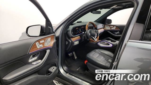 Mercedes-Benz GLS-Class 2021 — Photo 19/20