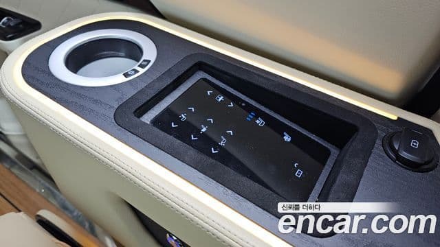 Kia Carnival 2023 — Şəkil 19/20