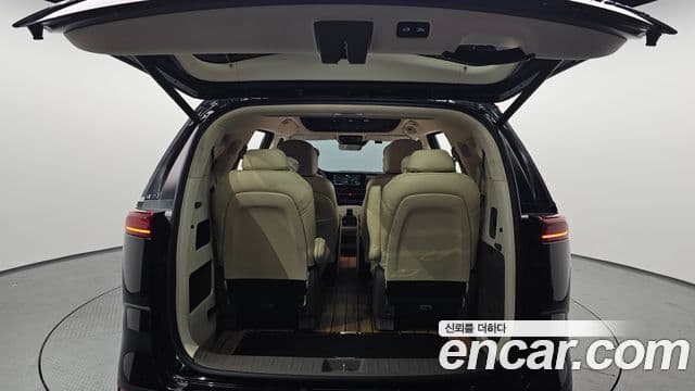 Kia Carnival 2023 — Şəkil 20/20