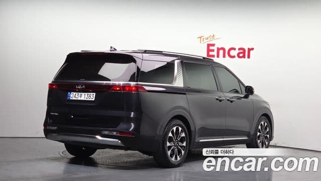 Kia Carnival 2023 — Фото 2/20