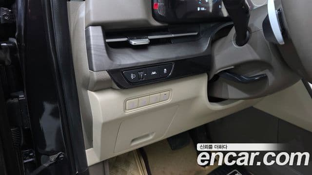 Kia Carnival 2023 — Фото 15/20
