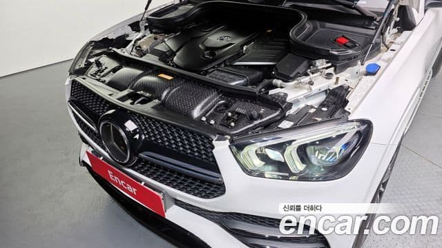 Mercedes-Benz GLE-Class 2022 — Photo 12/20