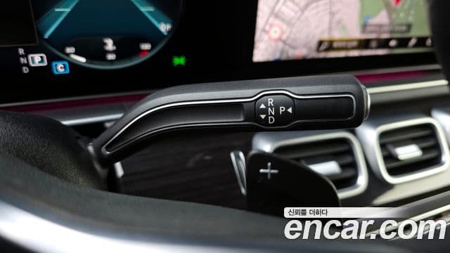 Mercedes-Benz GLE-Class 2022 — Photo 19/20