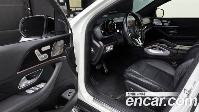 Mercedes-Benz GLE-Class 2022 — Photo 16/20