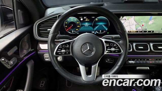 Mercedes-Benz GLE-Class 2022 — Photo 11/20