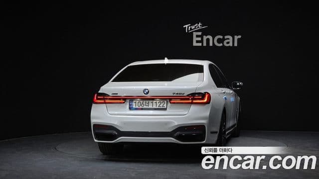 BMW 7 Series 2020 — ფოტო 7/20
