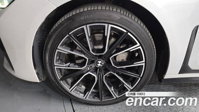 BMW 7 Series 2020 — ფოტო 8/20