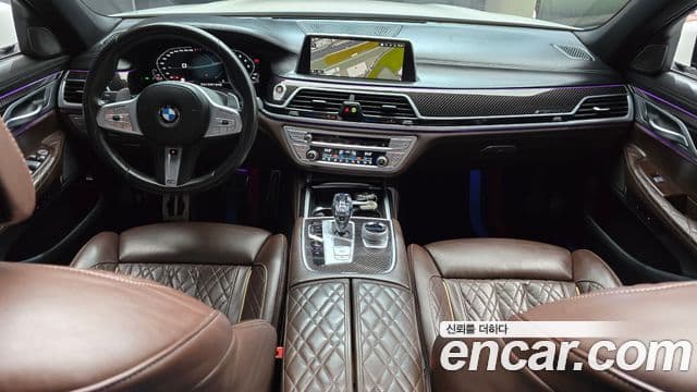 BMW 7 Series 2020 — ფოტო 18/20