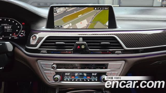 BMW 7 Series 2020 — ფოტო 4/20