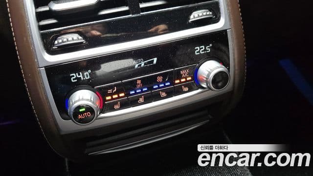 BMW 7 Series 2020 — ფოტო 16/20