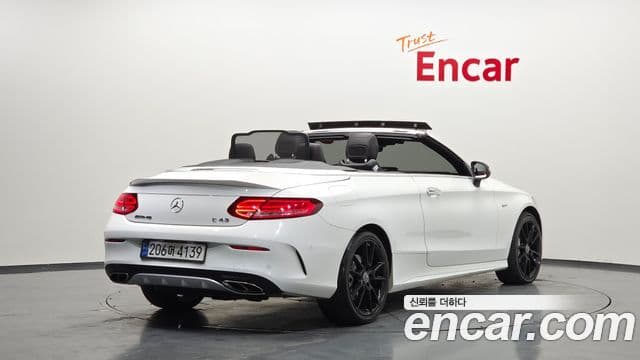 Mercedes-Benz C-Class 2018 — Фото 1/20