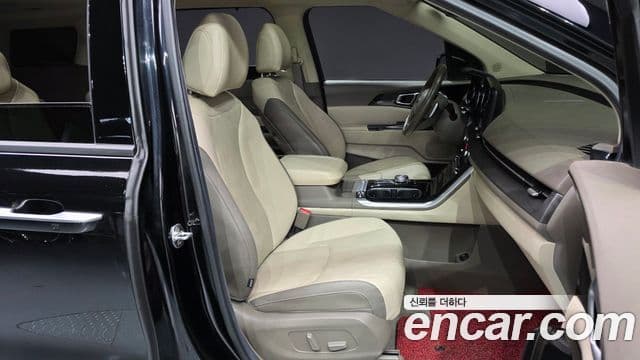 Kia Carnival 2020 — ფოტო 8/20