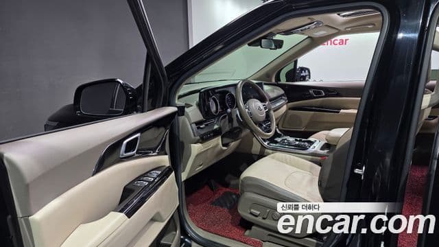 Kia Carnival 2020 — ფოტო 11/20