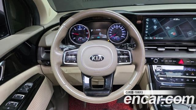 Kia Carnival 2020 — ფოტო 13/20