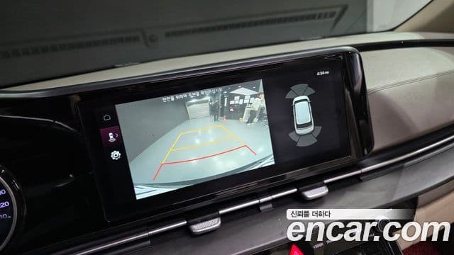 Kia Carnival 2020 — ფოტო 14/20