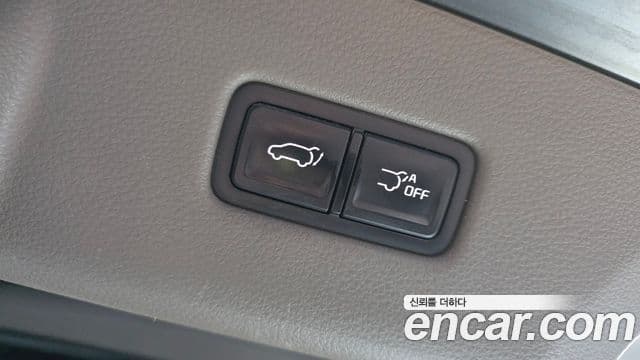 Kia Carnival 2020 — ფოტო 17/20
