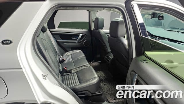 Land Rover Discovery Sport 2020 — ფოტო 10/20