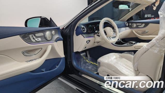 Mercedes-Benz E-Class 2023 — фото 10 из 20