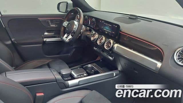 Mercedes-Benz GLB-Class 2022 — Фото 13/20