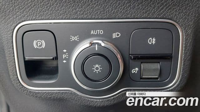 Mercedes-Benz GLB-Class 2022 — Фото 19/20