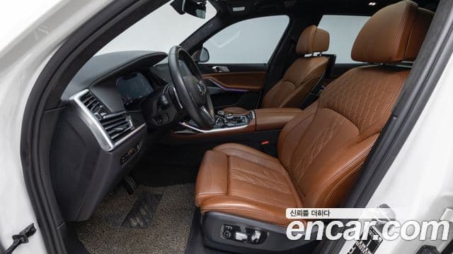 BMW X7 2021 — ფოტო 9/20