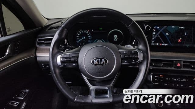 Kia K5 2021 — Şəkil 13/20