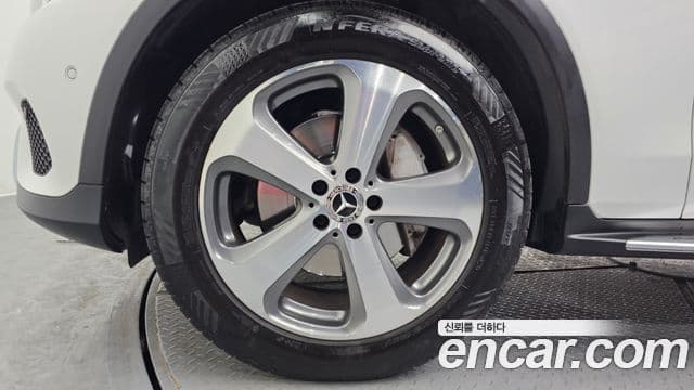 Mercedes-Benz GLC-Class 2019 — ფოტო 4/20